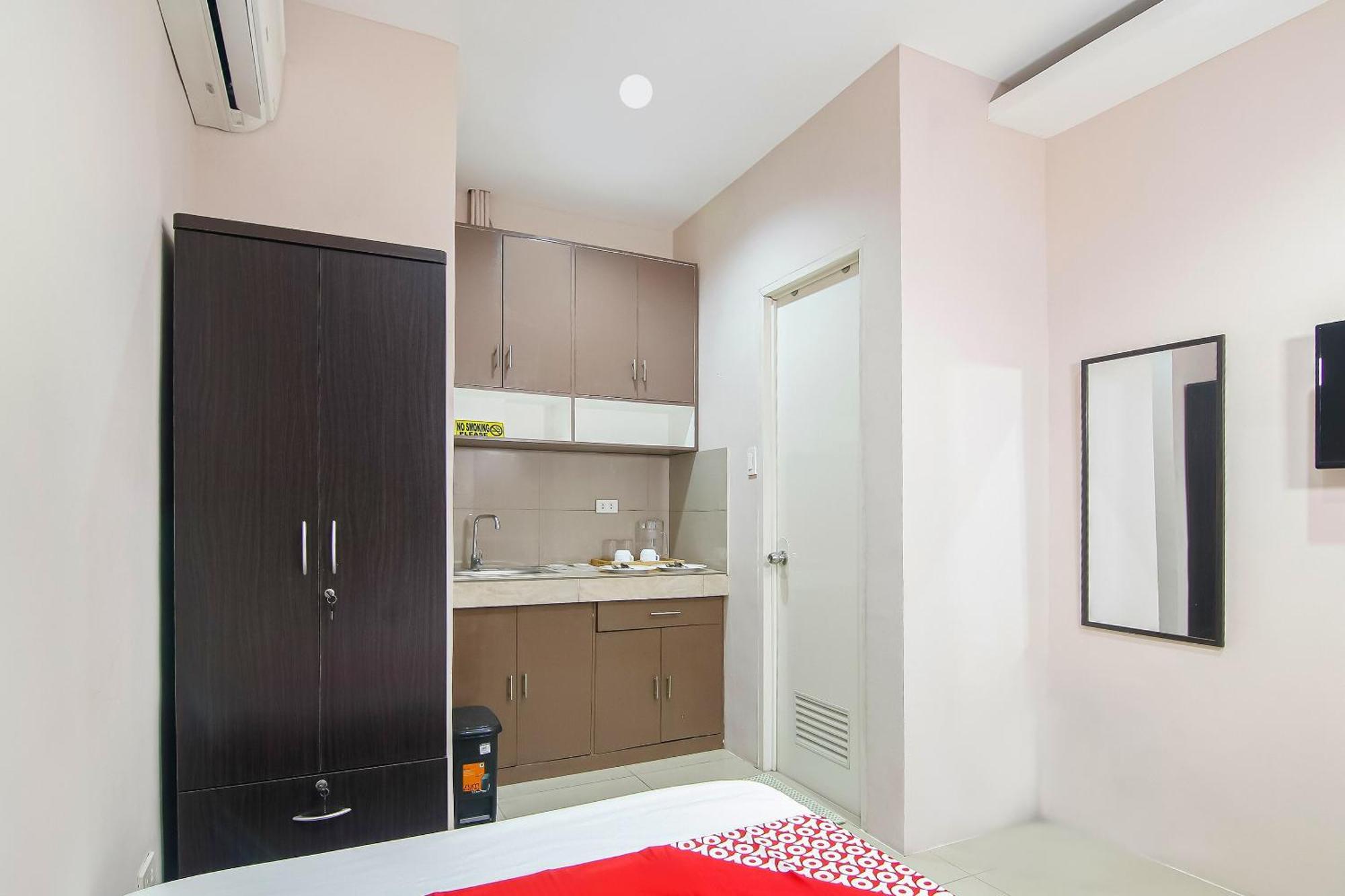 Oyo 766 Ichehan Apartments Manila Kültér fotó