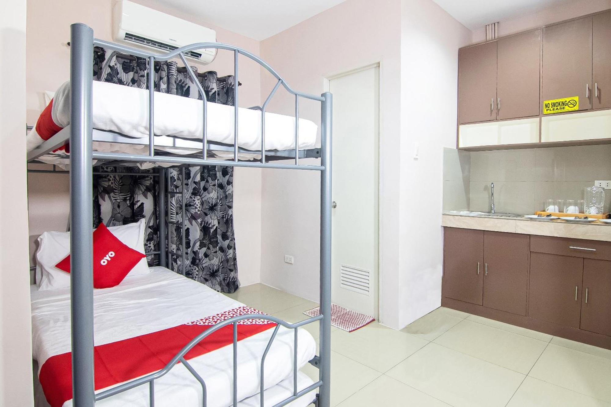 Oyo 766 Ichehan Apartments Manila Kültér fotó
