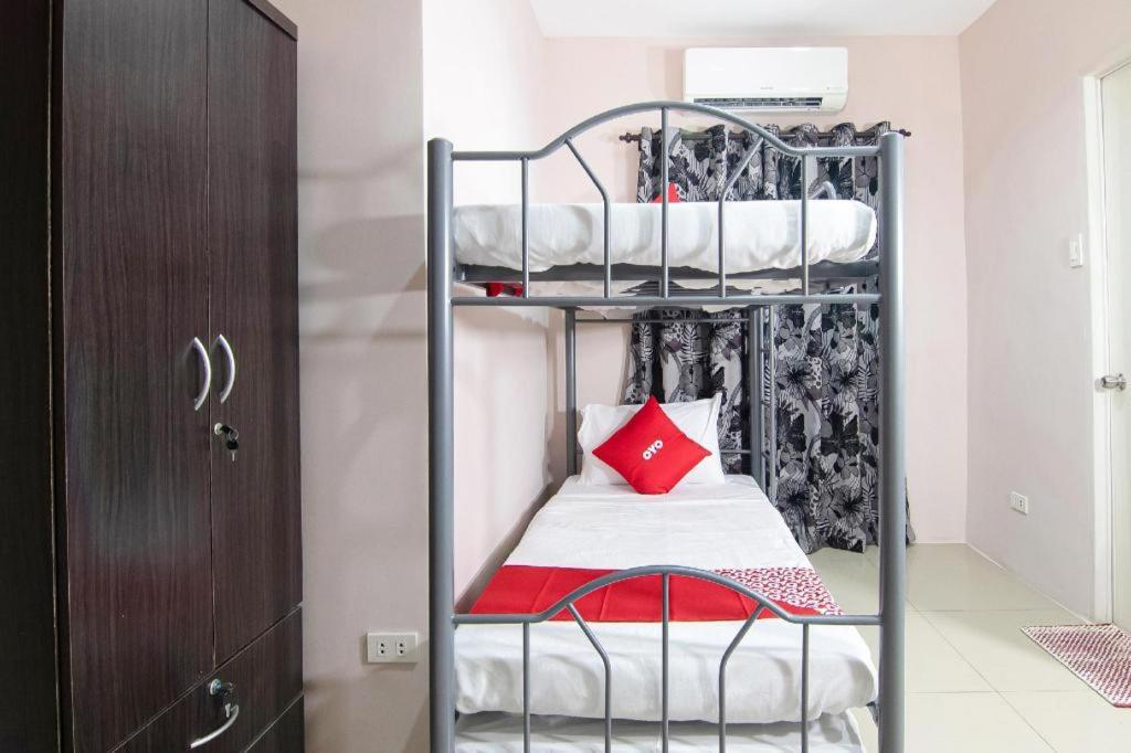 Oyo 766 Ichehan Apartments Manila Kültér fotó