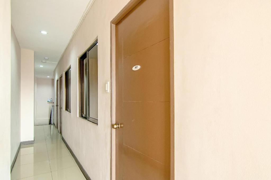 Oyo 766 Ichehan Apartments Manila Kültér fotó
